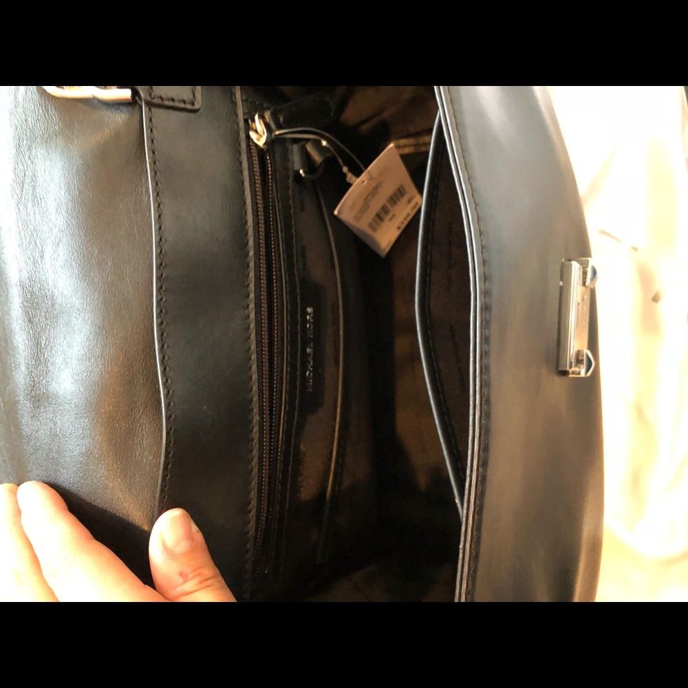 Michael Kors Purse - Picture 4 of 8